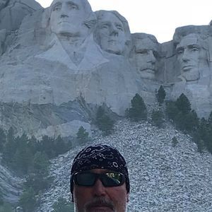 Meet your Posher, Les